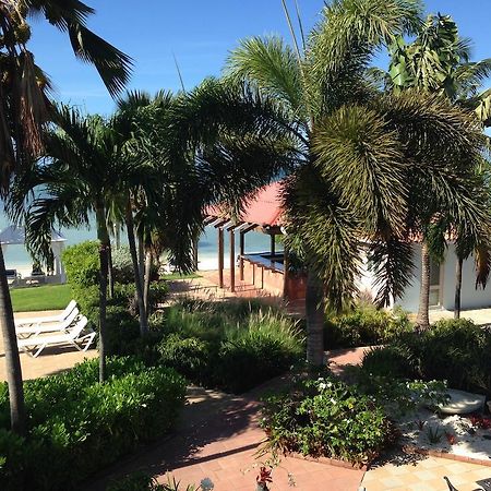 Grand Bahia Ocean View Hotel Cabo Rojo Exterior photo